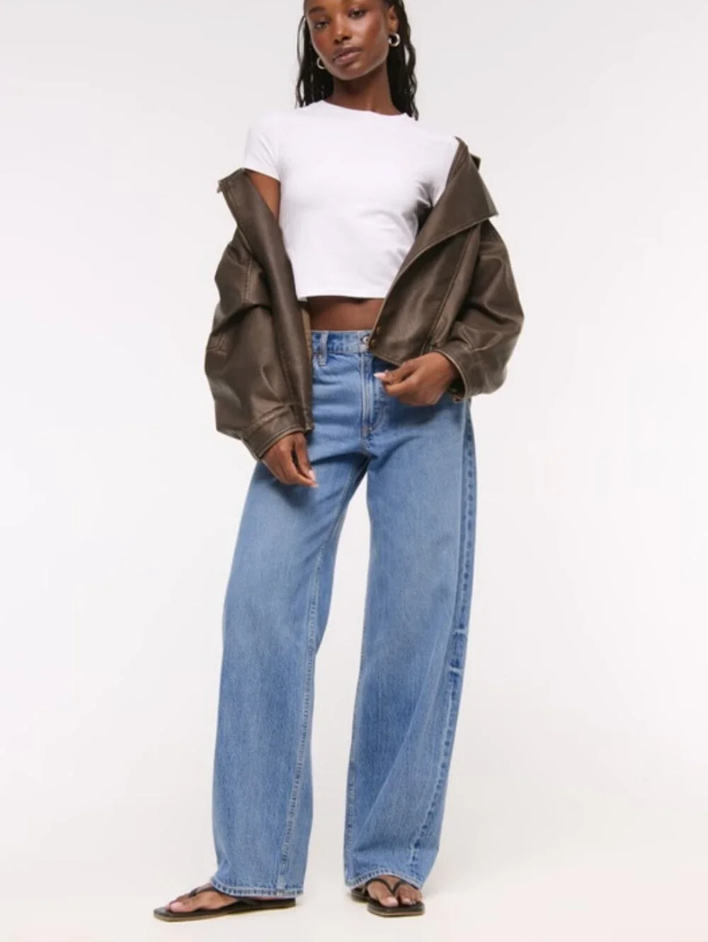 Abercrombie & Fitch Low Rise Ultra-loose Jean Size 6/ 28 - Picture 2 of 11